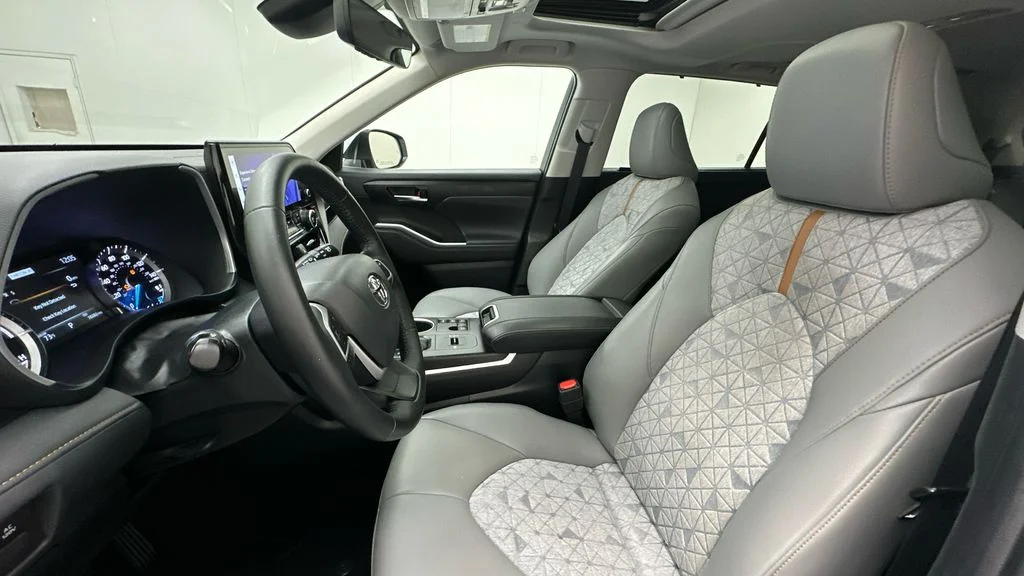 Used 2023 Beige Toyota Bronze Edition image 9