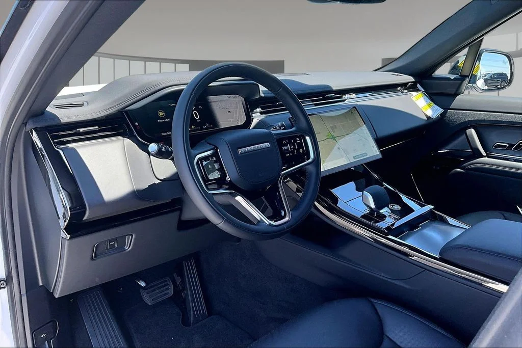 New 2026 White Land Rover SE image 7