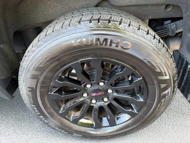 Used 2022 Summit White GMC AT4X image 19