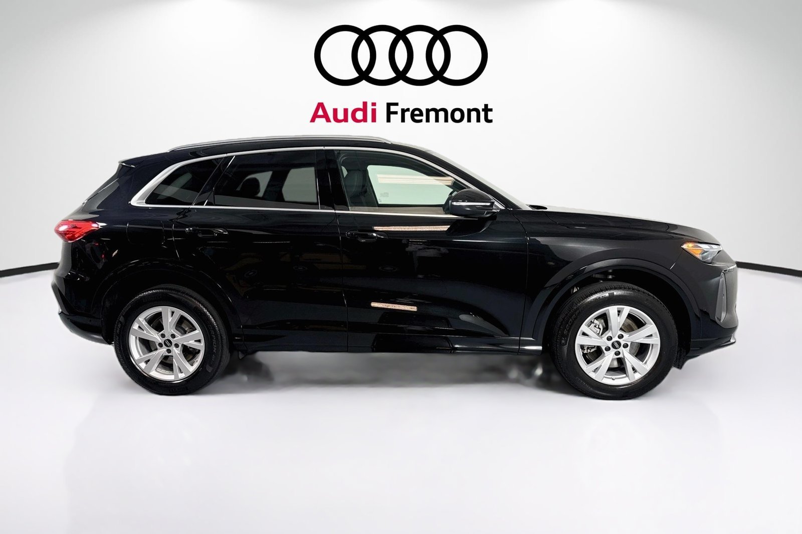 Used 2025 Mythos Black Metallic Audi Premium image 4