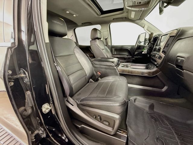 Used 2016 Black GMC Denali image 28