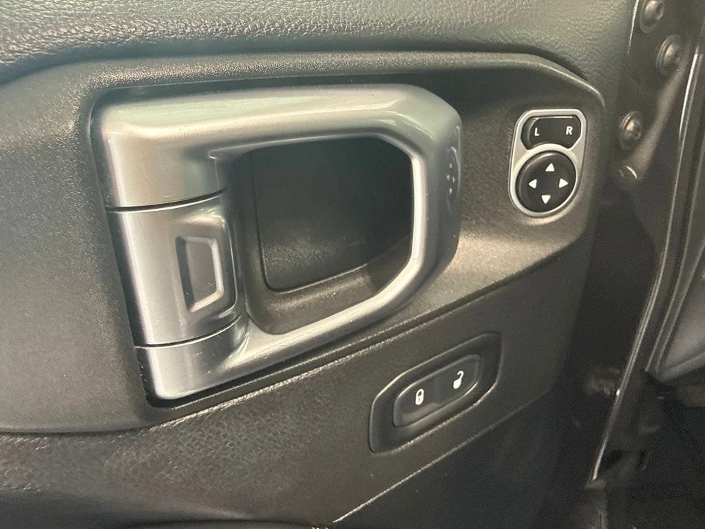 Used 2020 Gray Jeep Unlimited Sahara image 20
