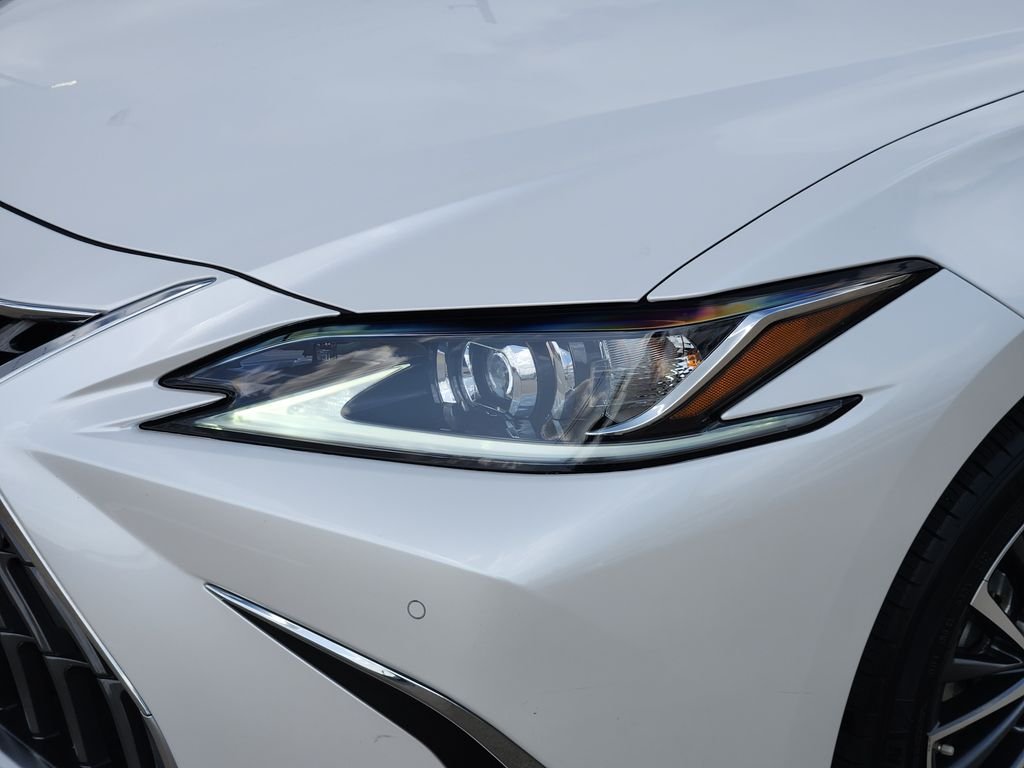 Certified Used 2024 White Pearl Lexus 350 image 9