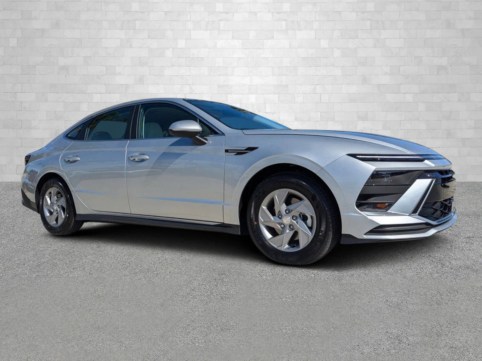 2026 Hyundai Sonata SE's photo