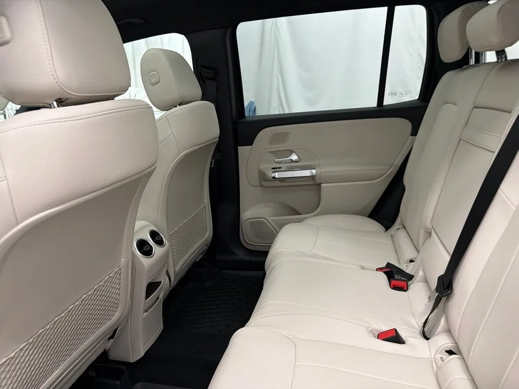 New 2026 Black Mercedes-Benz GLB 250 image 19