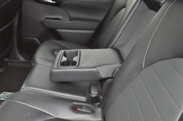 Used 2025 Beige Toyota XLE image 16