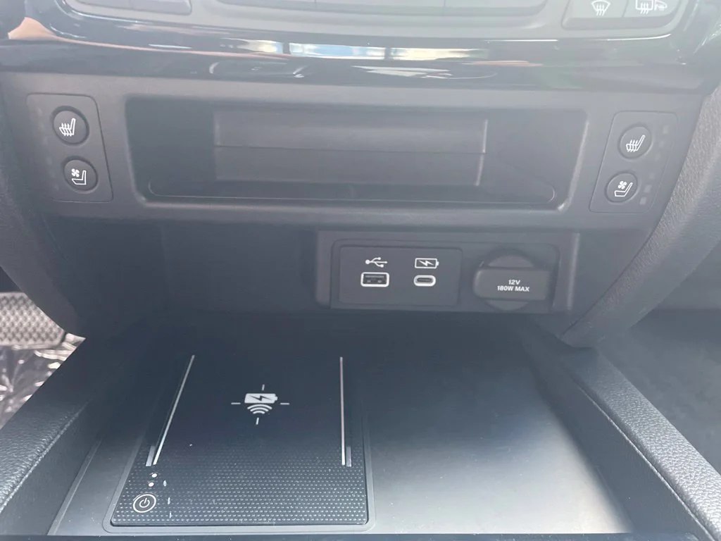 New 2026 Platinum White Pearl Honda Black Edition image 16
