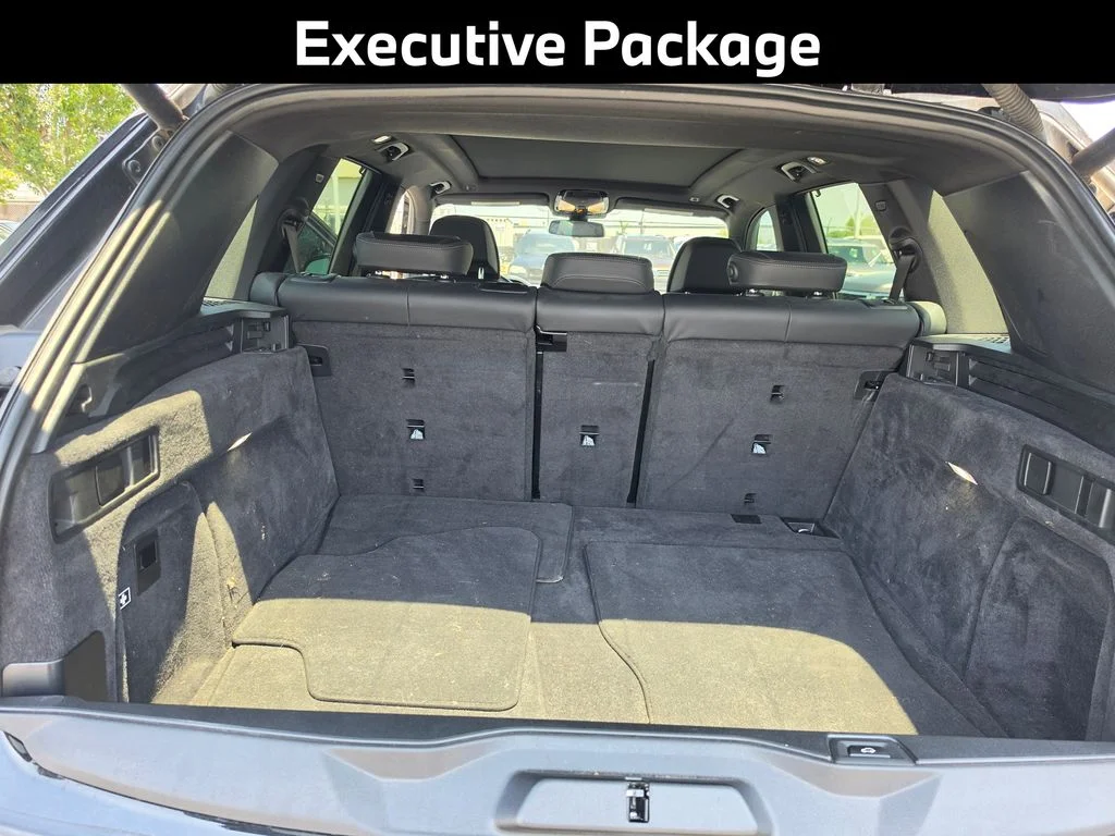Used 2021 Black BMW M50i image 9