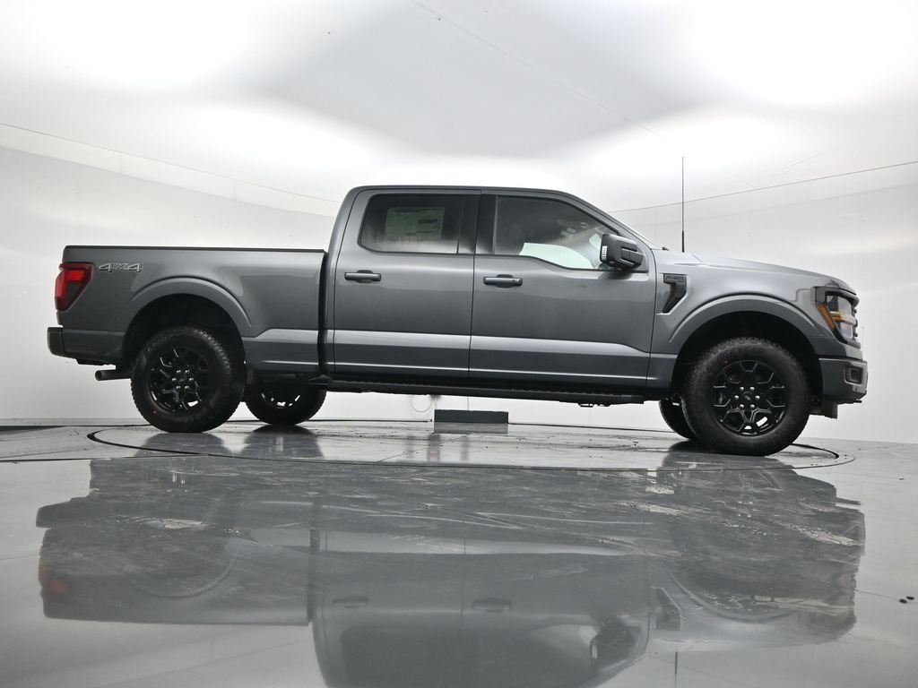 New 2026 Carbonized Gray Metallic Ford XLT image 38
