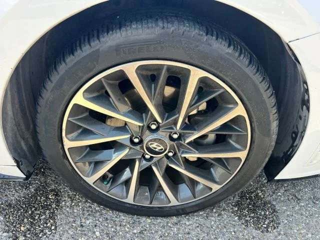 Used 2020 Gray Hyundai Limited image 9