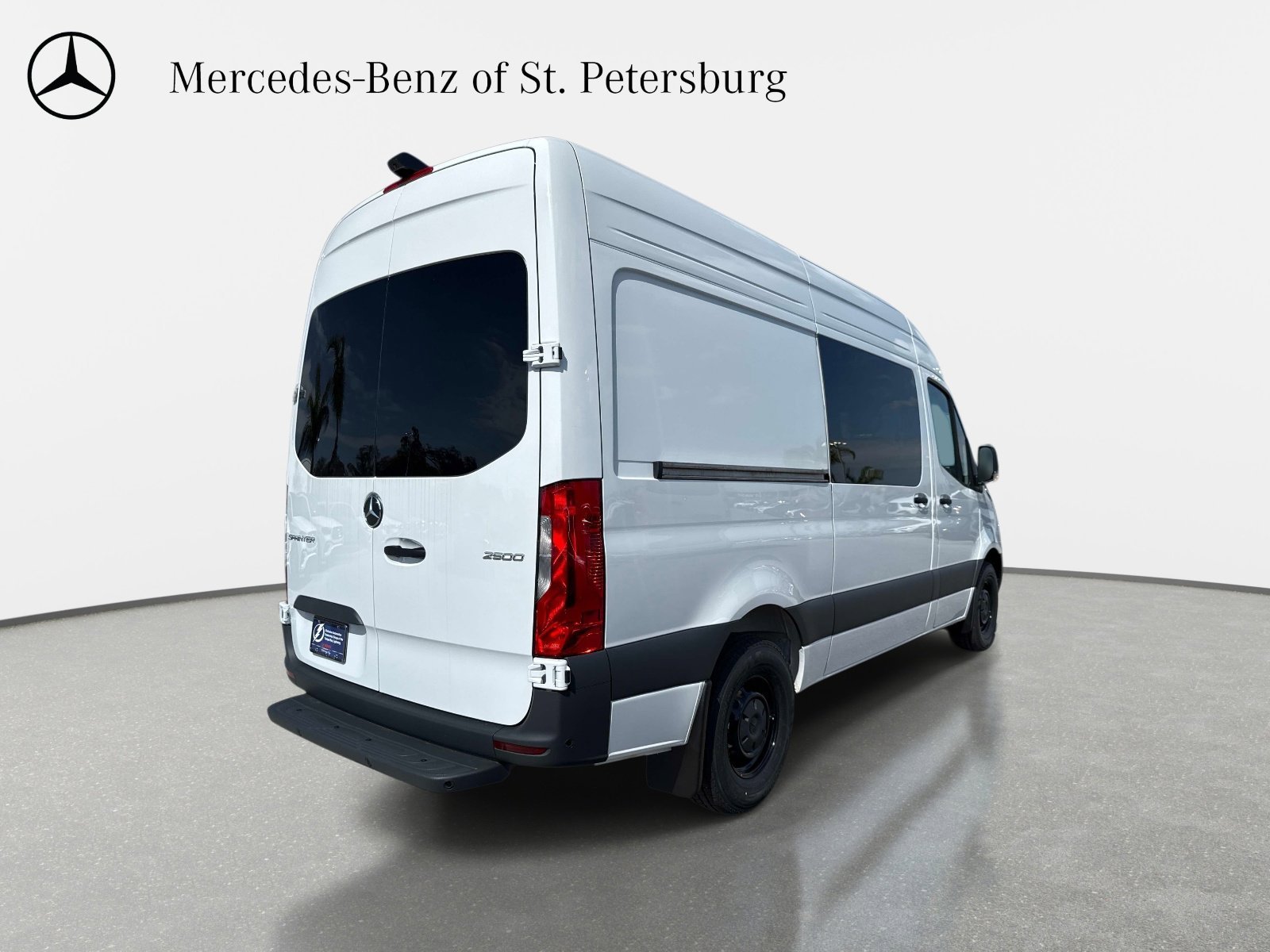 New 2026 Arctic White Sprinter Crew 144 WB image 4