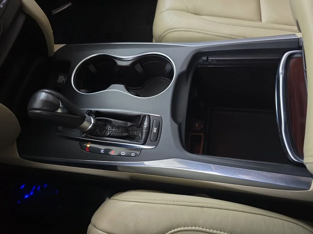 Used 2015 White Diamond Pearl Acura 3.5L Technology Package image 26