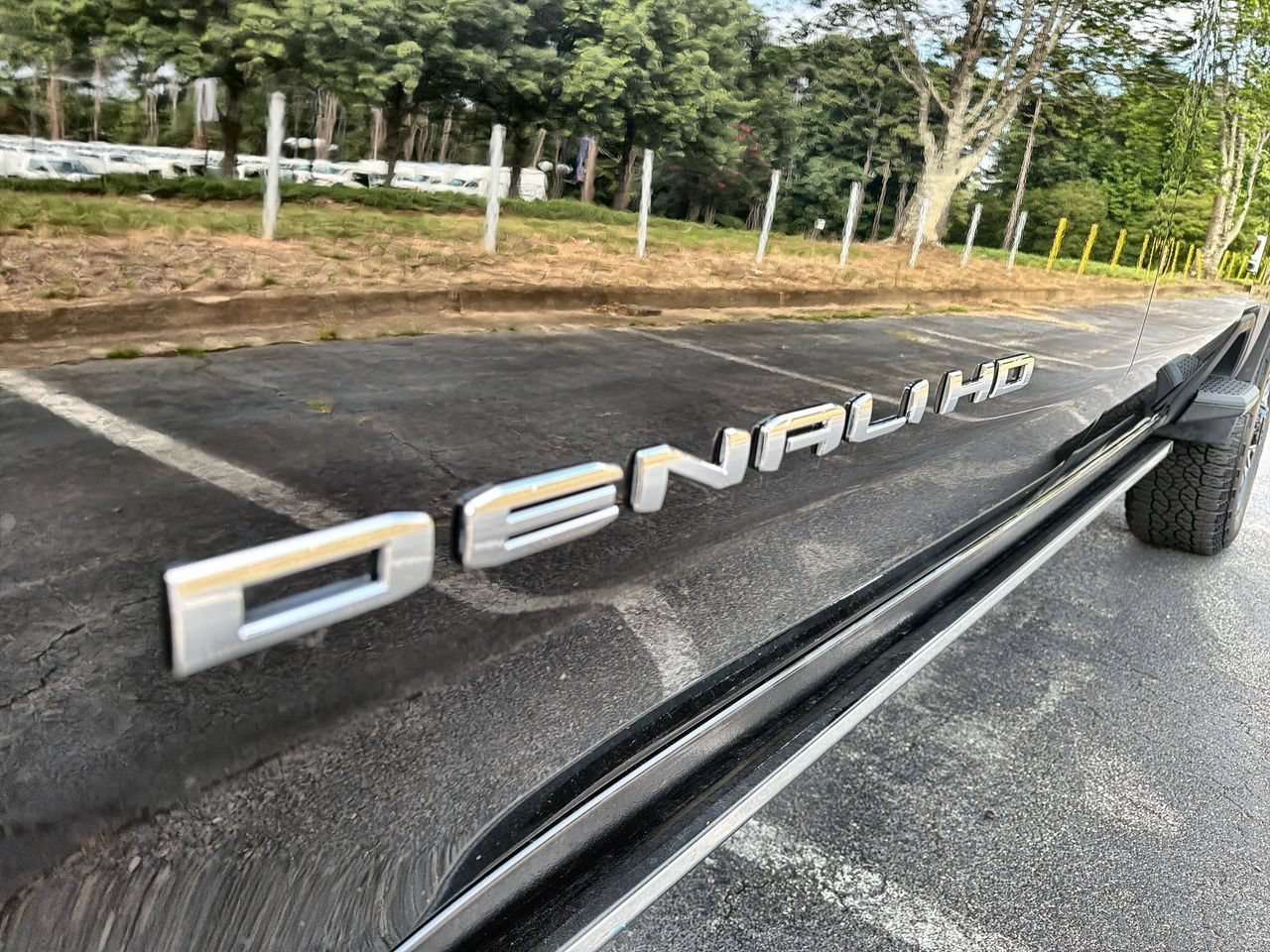 Used 2024 Onyx Black GMC Denali image 27