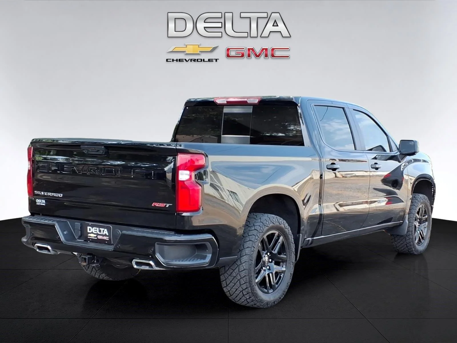 Used 2025 Black Chevrolet RST image 5