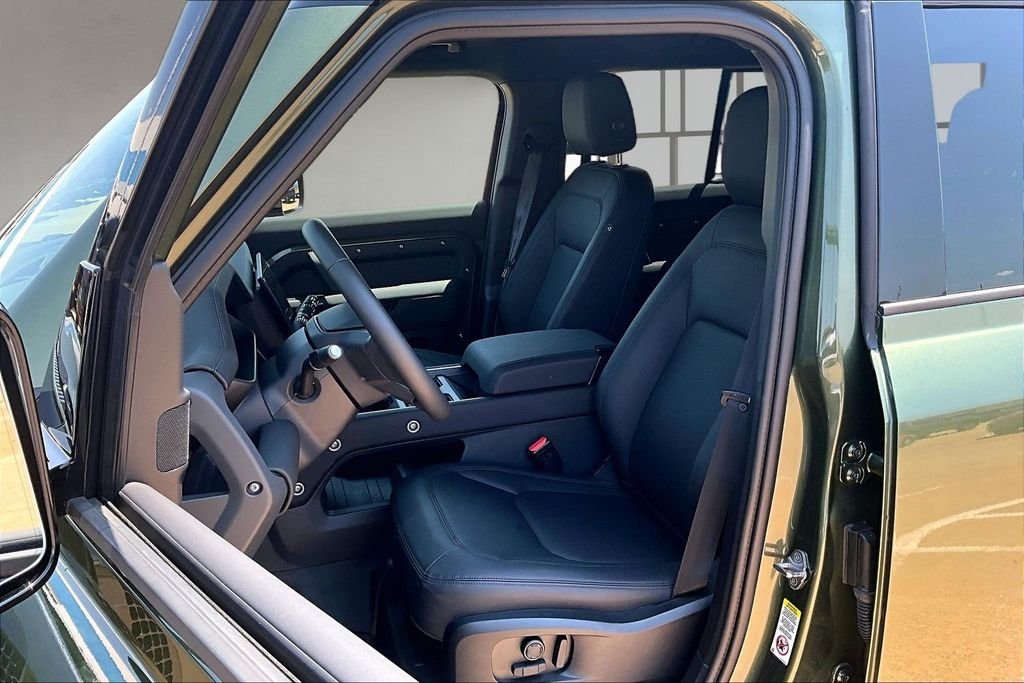 Used 2026 Green Land Rover S image 25
