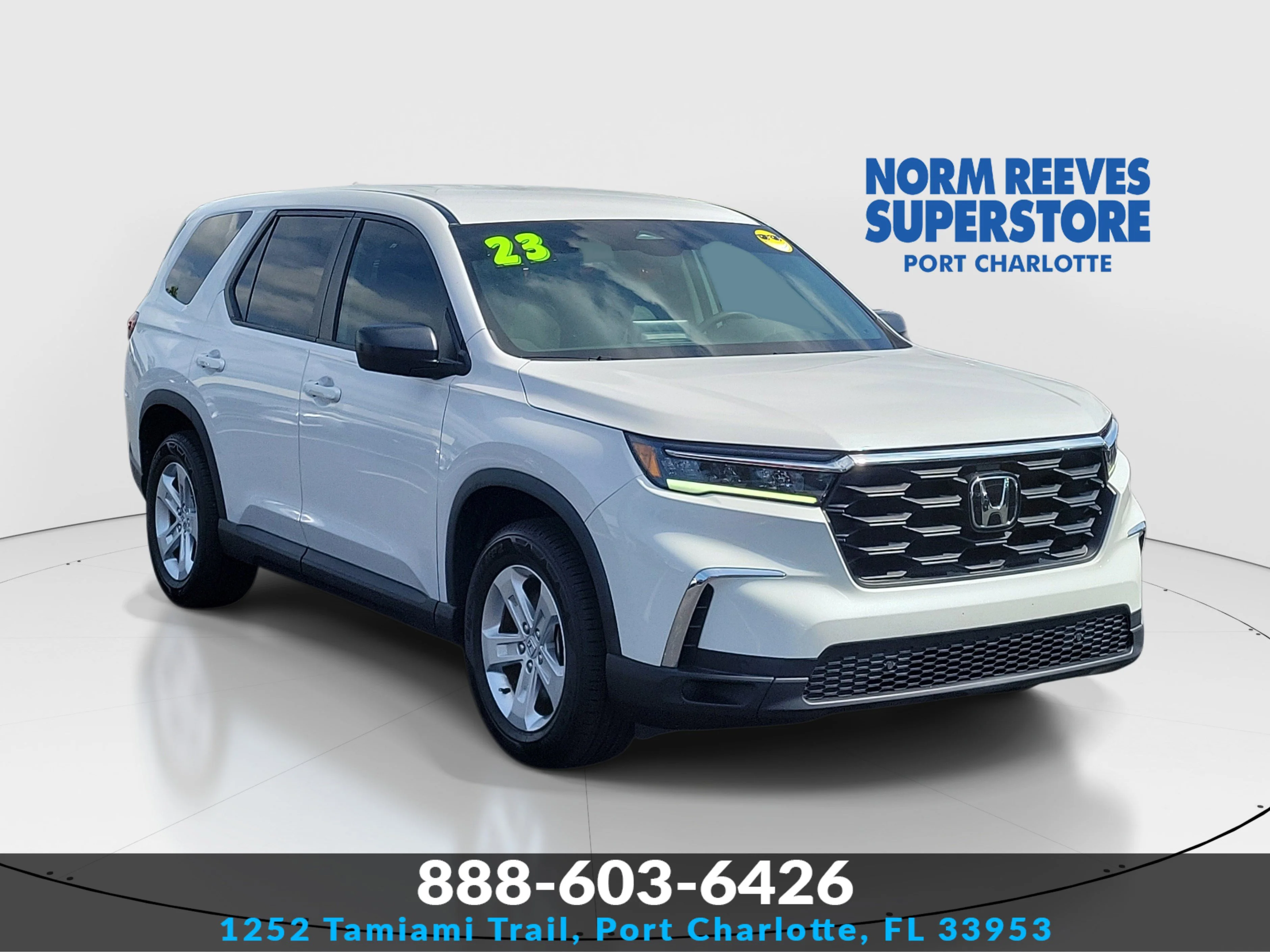 2023 Honda Pilot LX 2WD's photo