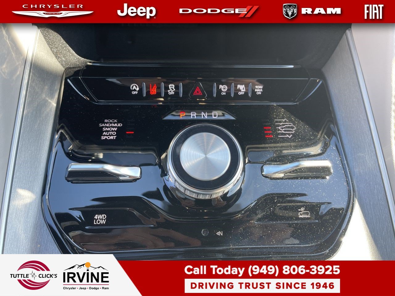 New 2026 Baltic-Gray Metallic Clear-Coat Exterior Paint Jeep Limited Reserve image 19