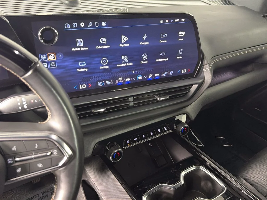 Used 2025 Riptide Blue Metallic Chevrolet LT - Extended Range image 22