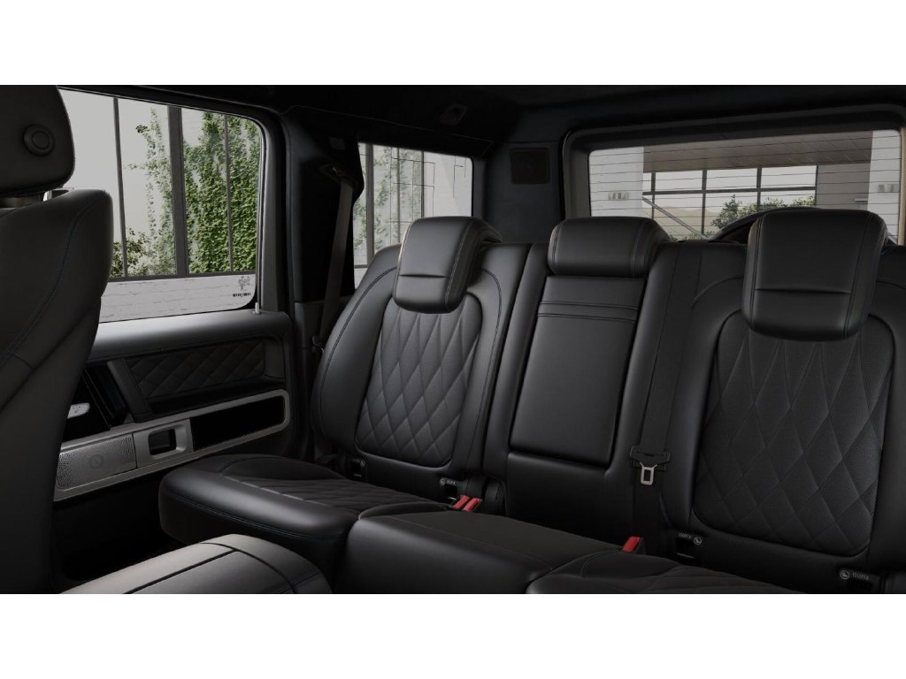 New 2027 MANUFAKTUR Moonlight White Metallic Mercedes-Benz AMG® G 63 SUV image 5