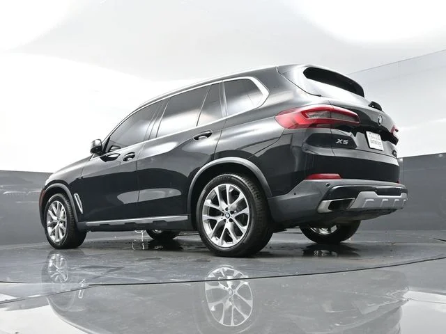Used 2020 Black BMW sDrive40i image 55