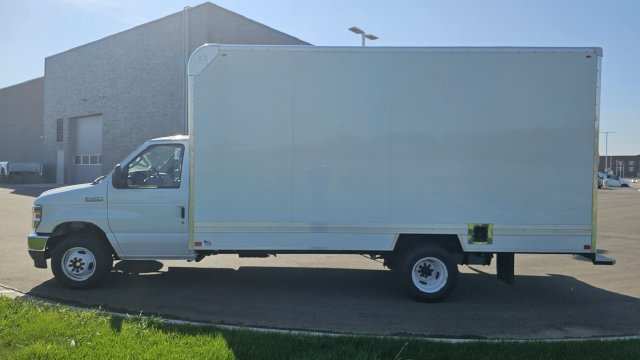 New 2027 Oxford White Ford Base image 6