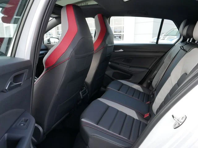2026 Volkswagen Golf GTI SE - Photo 8