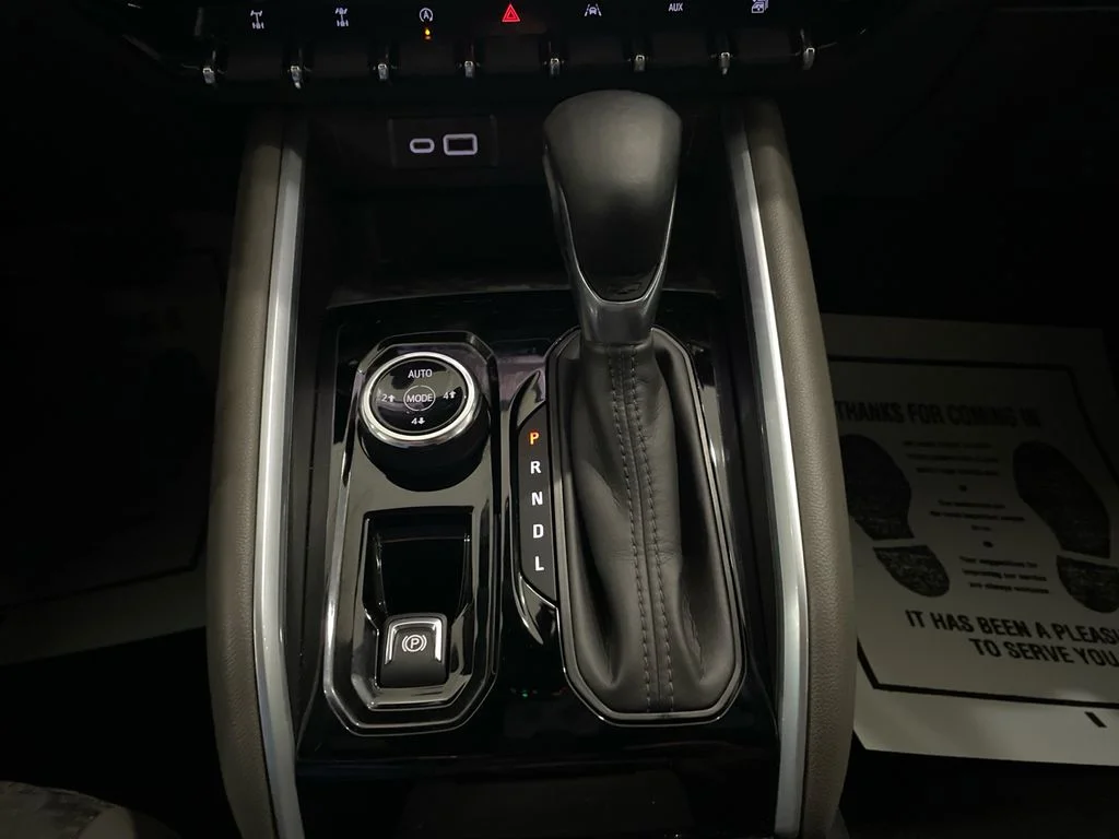 2024 Chevrolet Colorado ZR2 - Photo 22