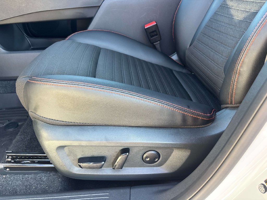 Used 2026 White Nissan Rock Creek image 9