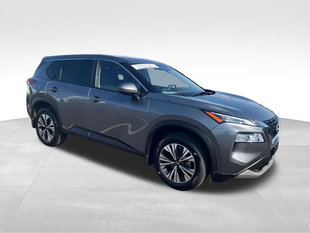 Used 2023 Gray Nissan SV image 7