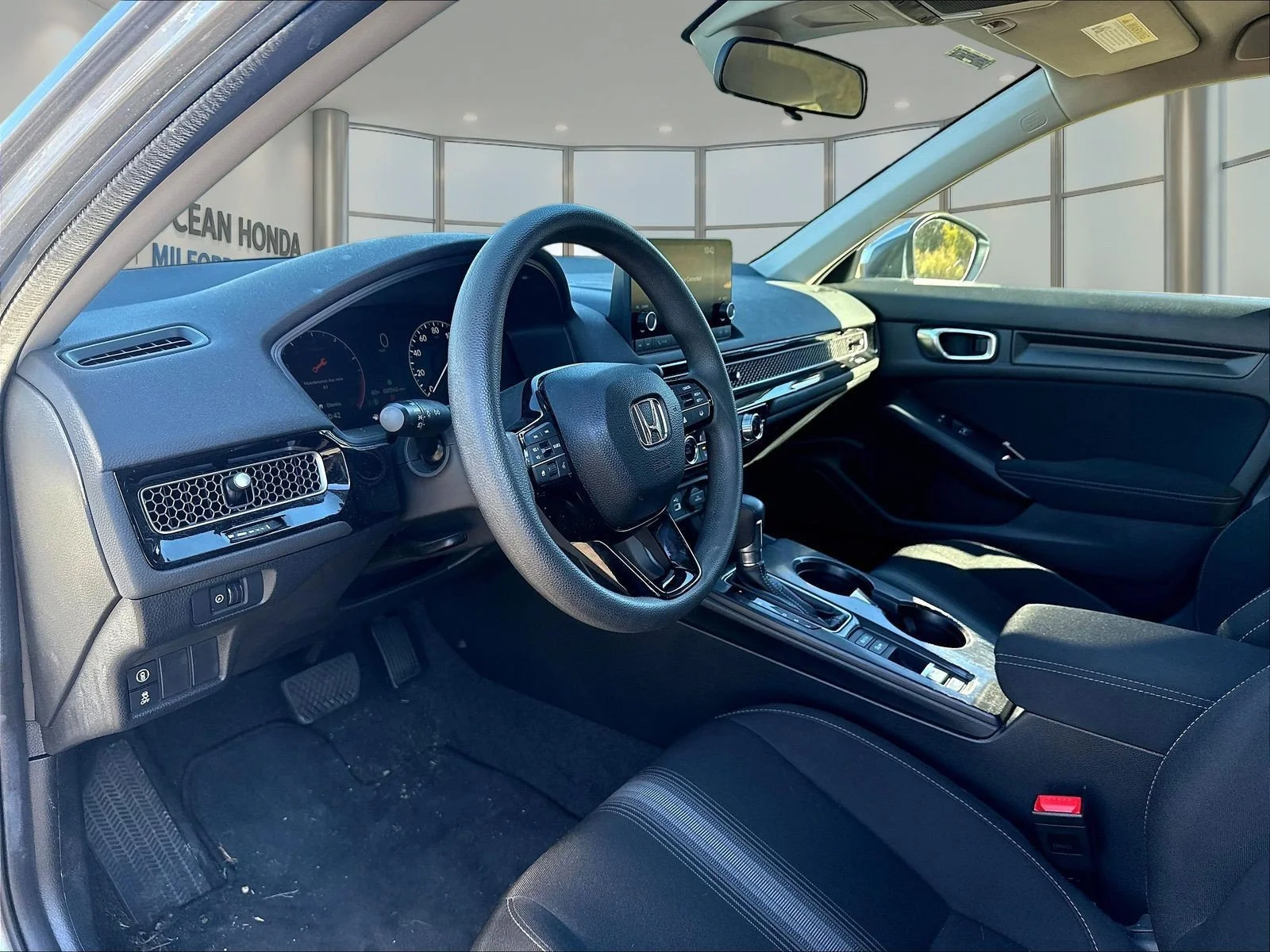 Used 2024 Lunar Silver Metallic Honda LX image 21