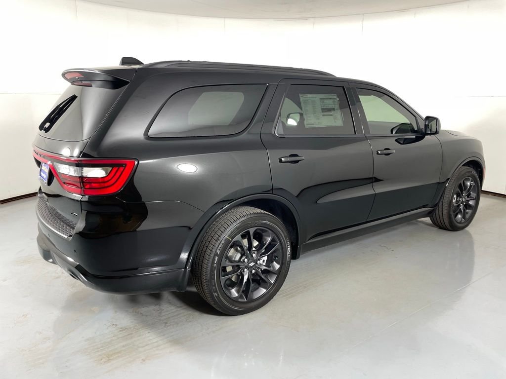 New 2026 Diamond Black Clear-Coat Exterior Paint Dodge GT image 8