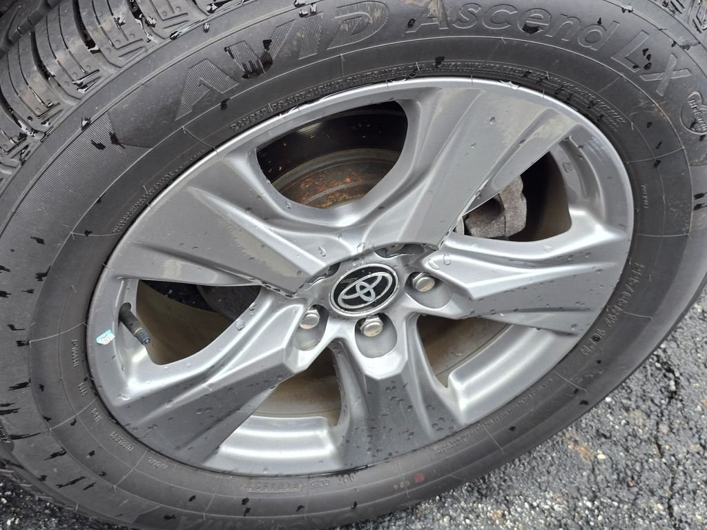Used 2022 Black Toyota XLE image 11