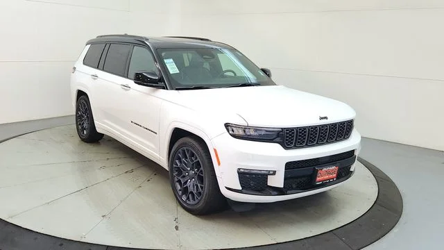 Used 2025 White Jeep Summit image 14