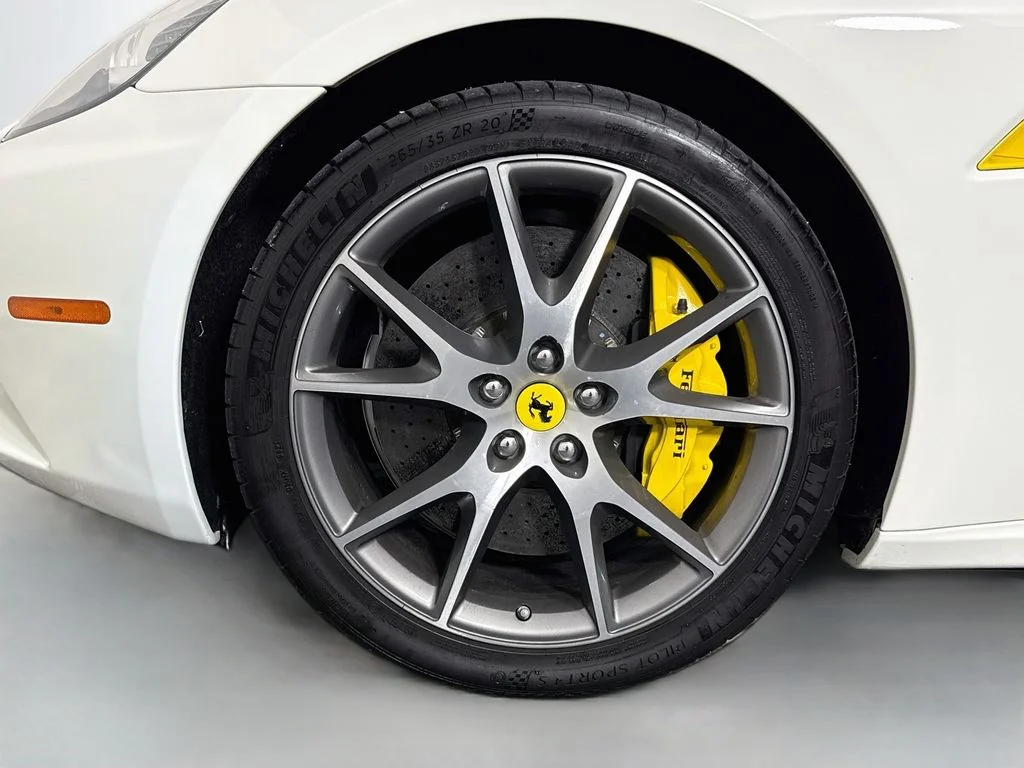 Used 2014  Ferrari Base image 29