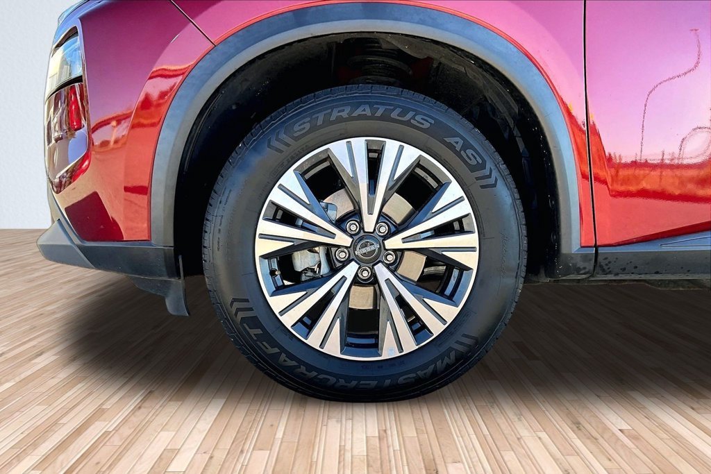 Used 2023 Red Nissan SV image 7