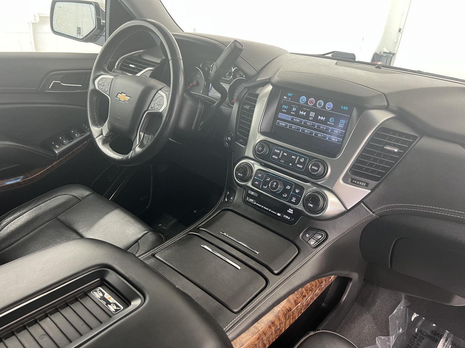 Used 2020 Silver Ice Metallic Chevrolet Premier image 27