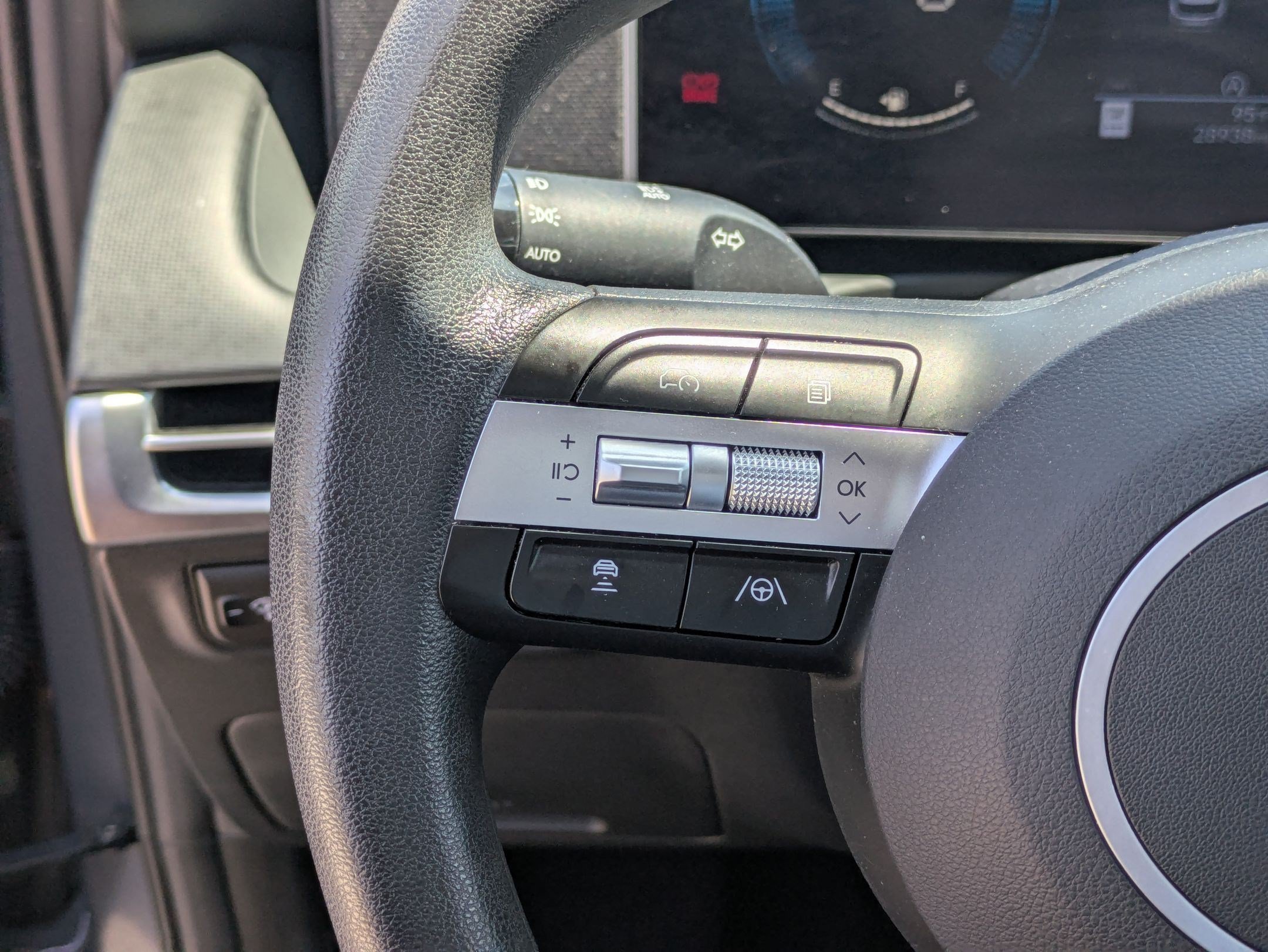2025 Hyundai Tucson SEL - Photo 18