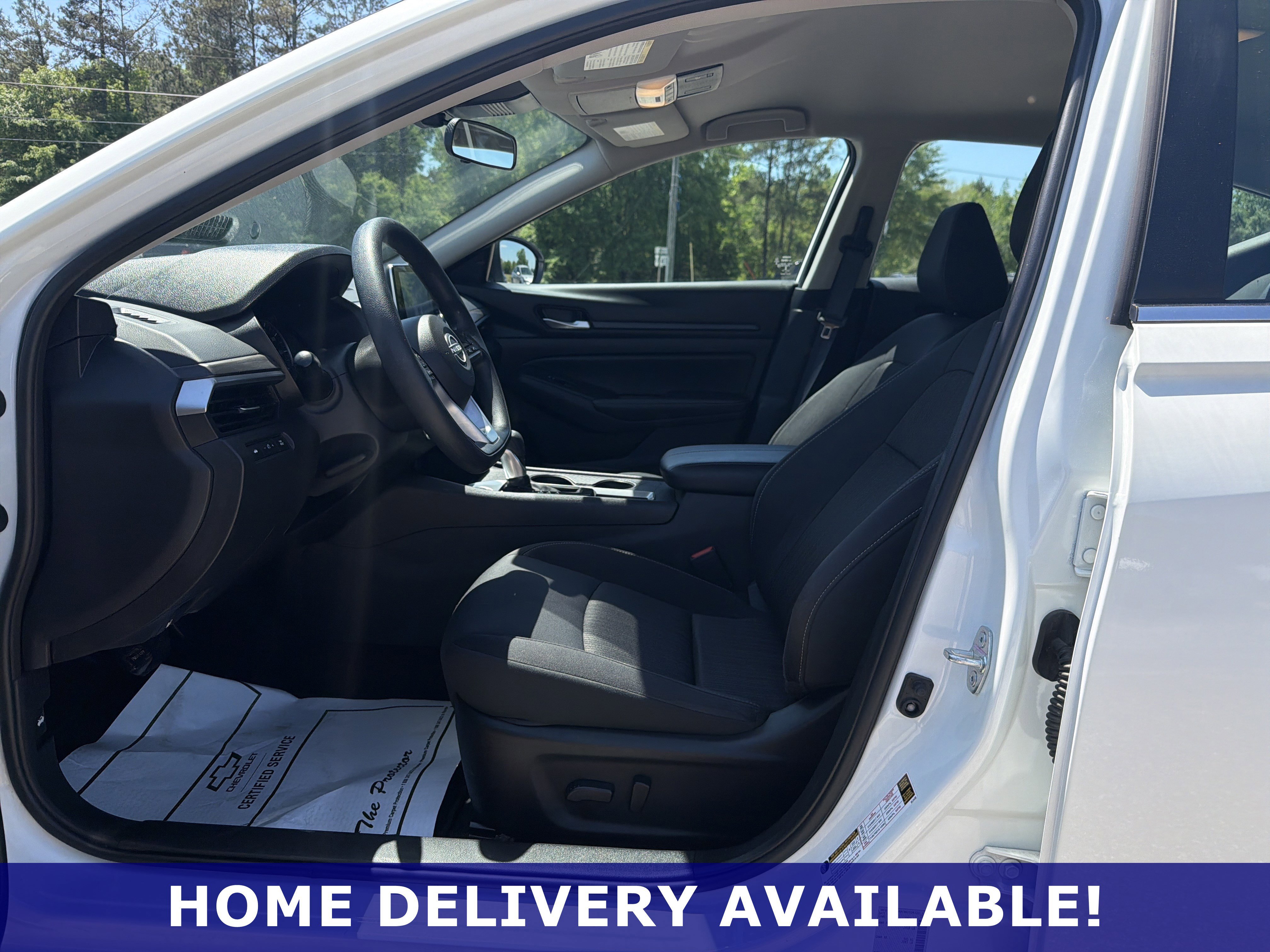 Used 2025 White Nissan SV image 9