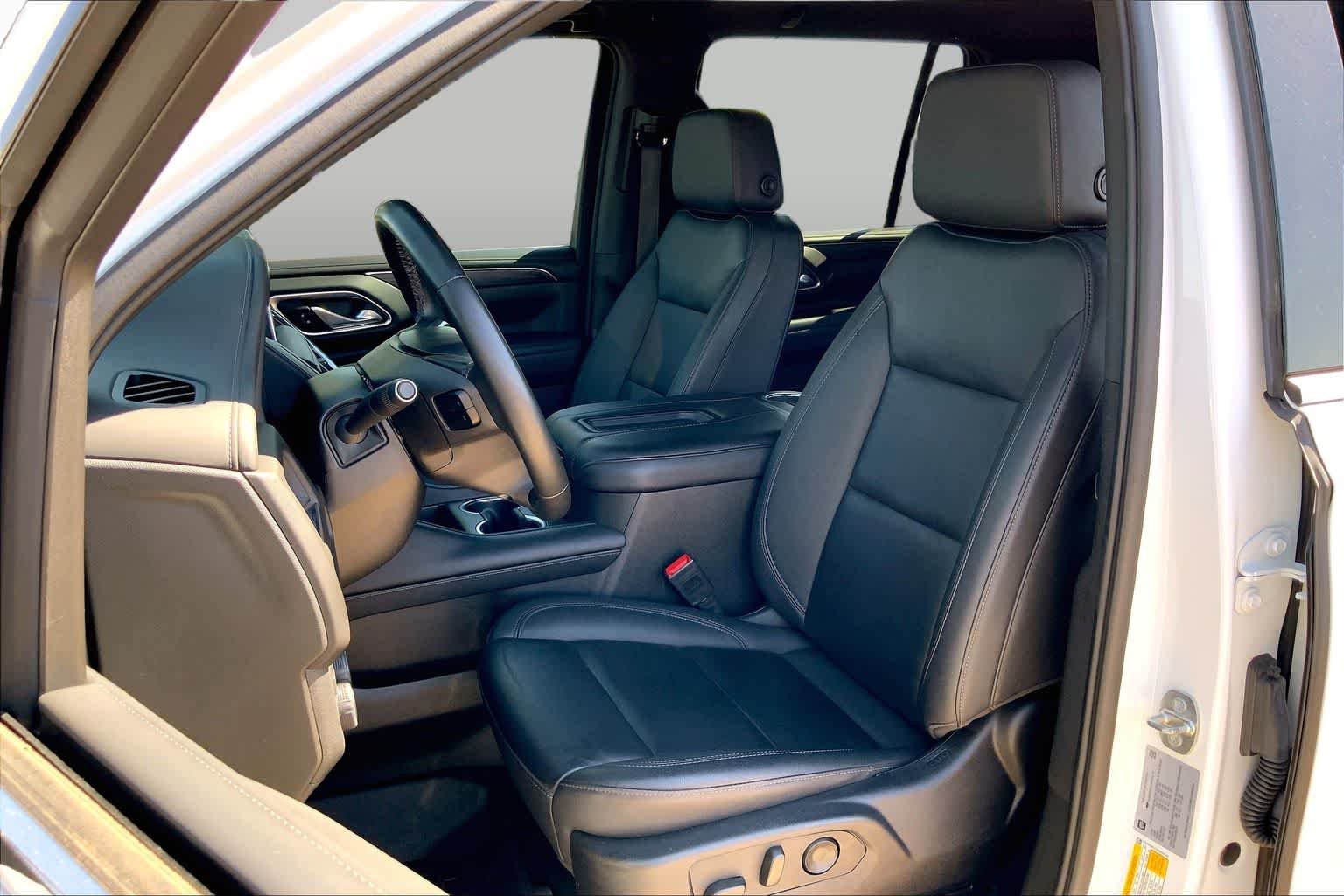 Used 2024 Summit White Chevrolet LT image 8
