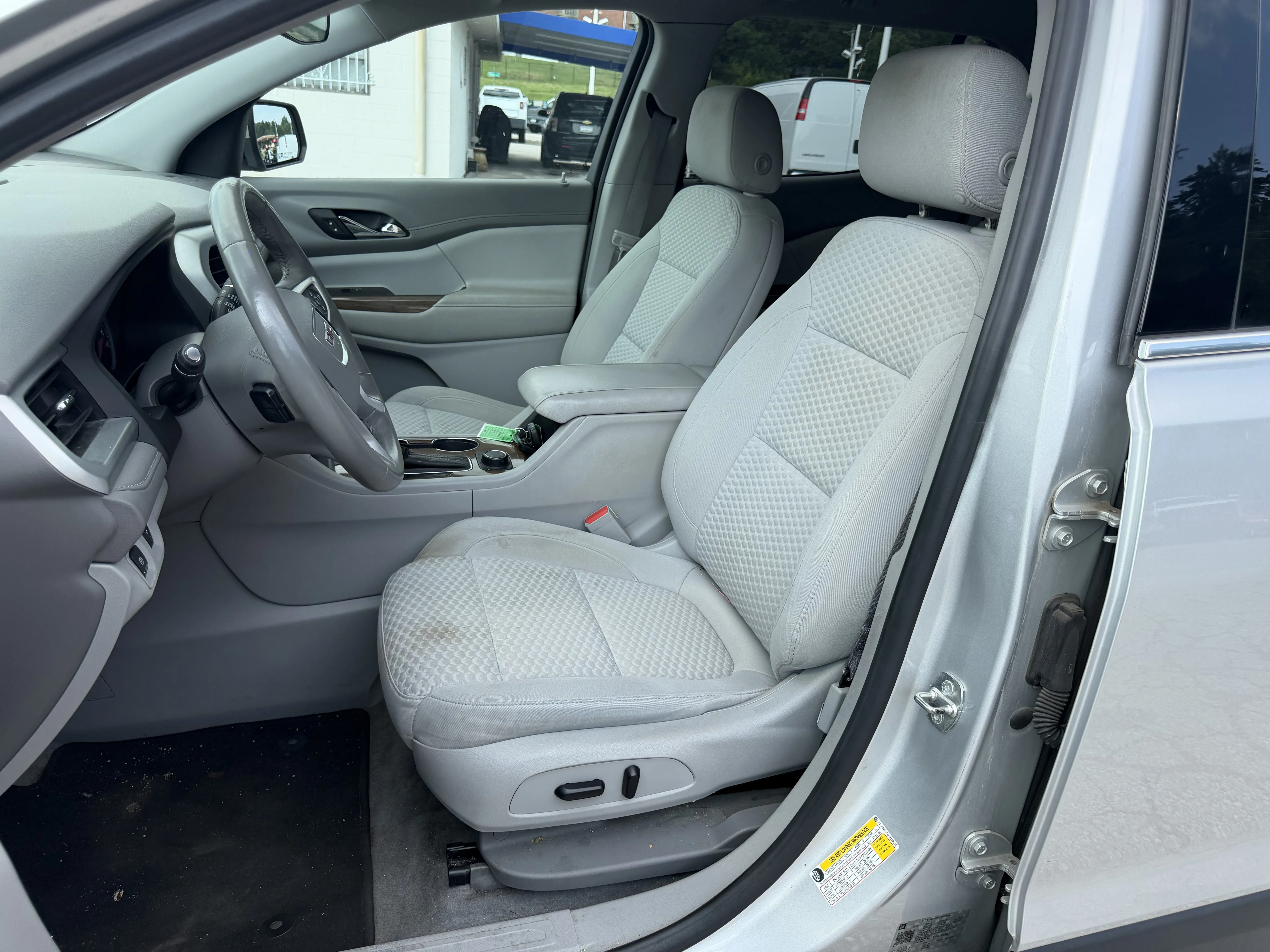 Used 2019 Quicksilver Metallic GMC SLE image 13