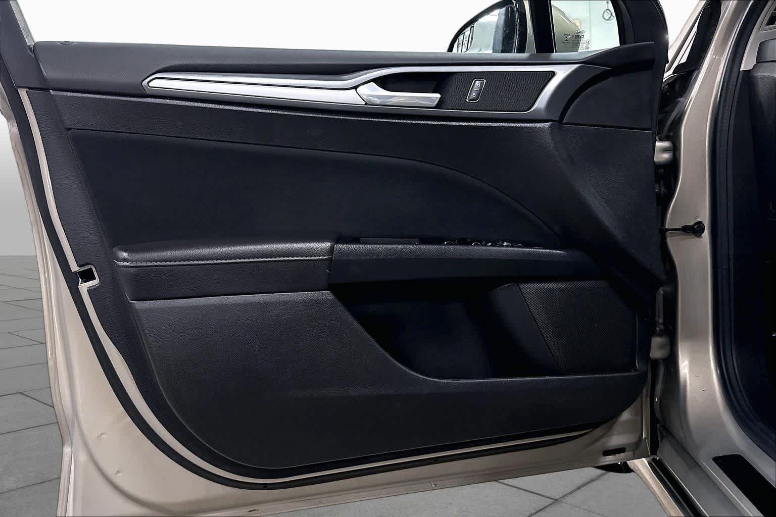 Used 2015 Tectonic Ford SE image 21