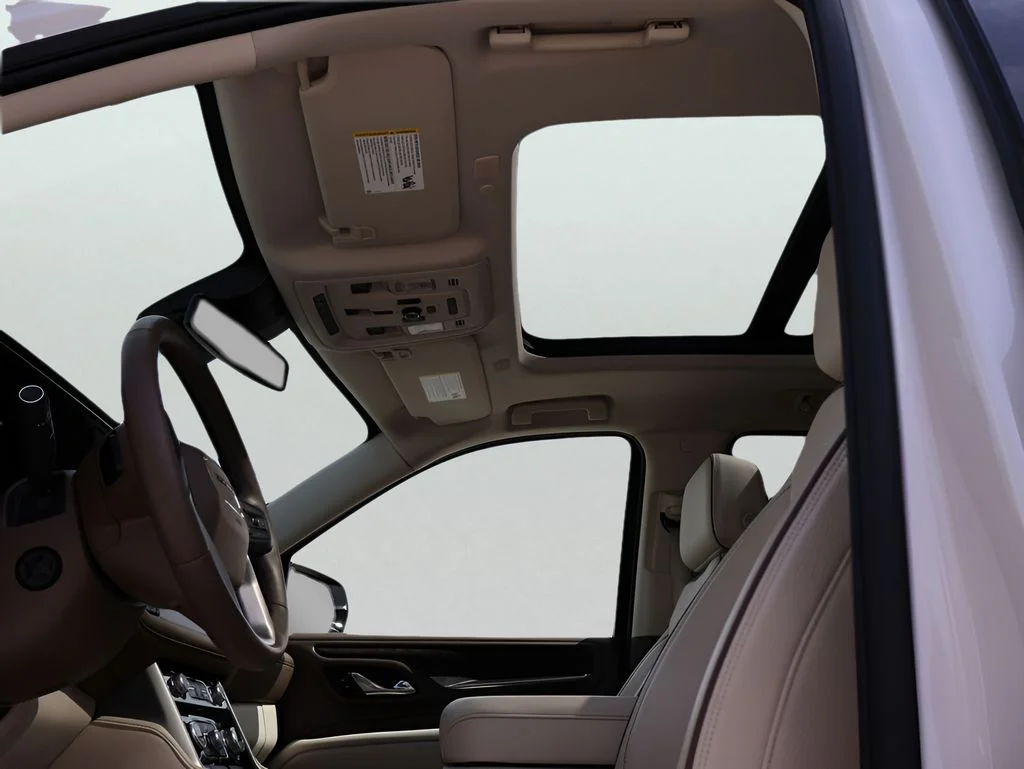 Used 2023 White Frost Tricoat GMC Denali image 39