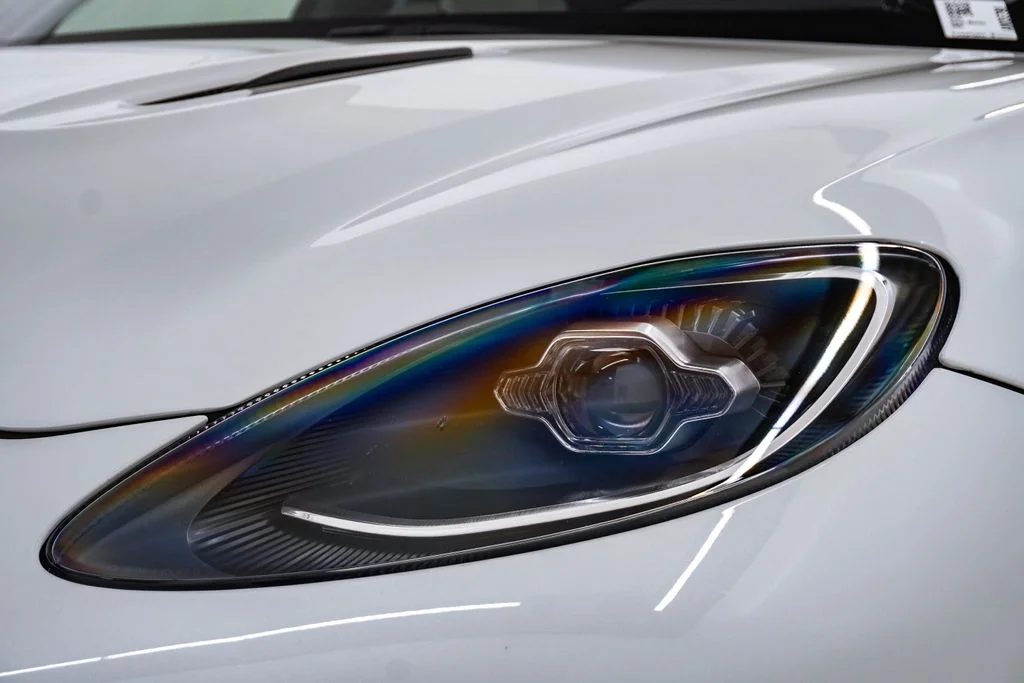 Used 2026 Q Neutron White Aston Martin S image 6