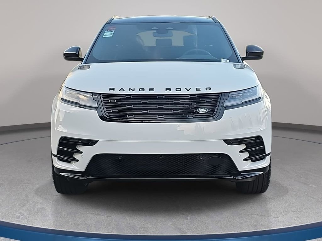 New 2026 Fuji White LAND ROVER Dynamic SE image 2