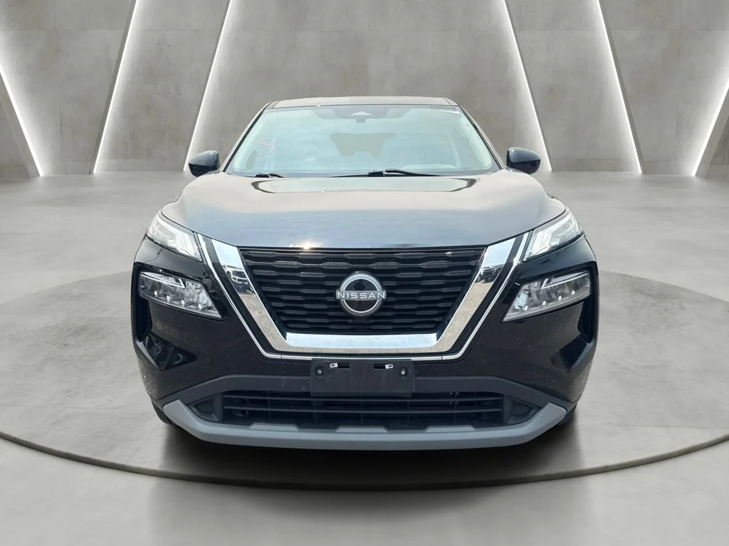 Used 2023 Black Nissan SV image 2