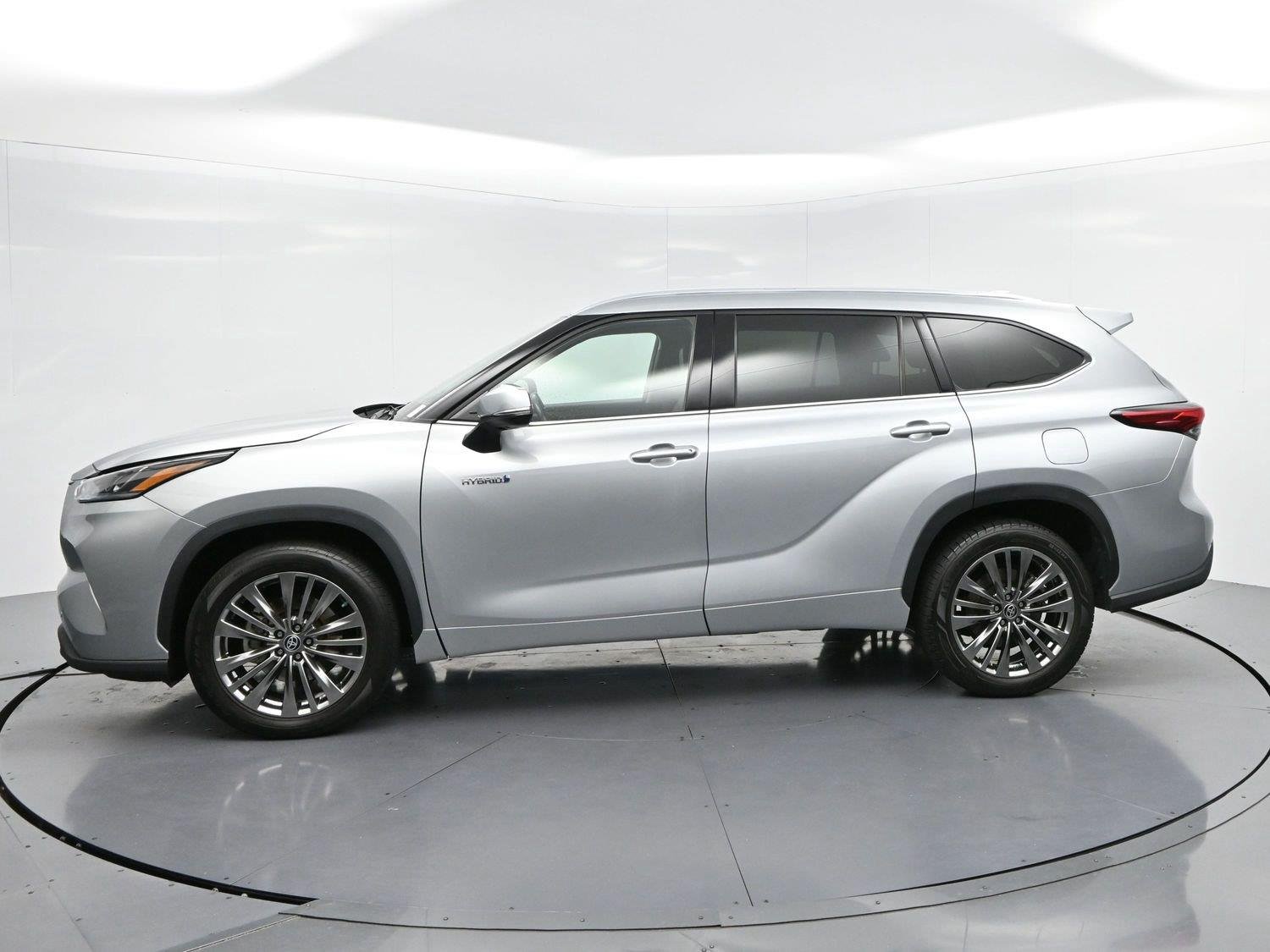 Used 2021 Celestial Silver Metallic Toyota Limited image 3