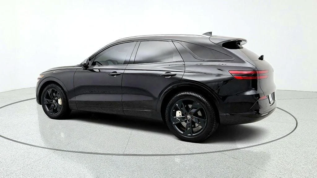 Used 2023 Vik Black Genesis Advanced AWD w/ Prestige Package image 7