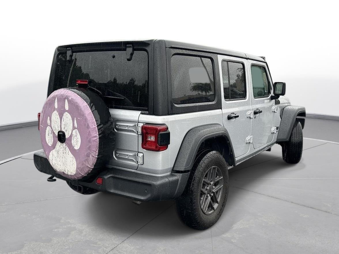 Used 2024 Silver Zynith Clearcoat Jeep Sport S image 6