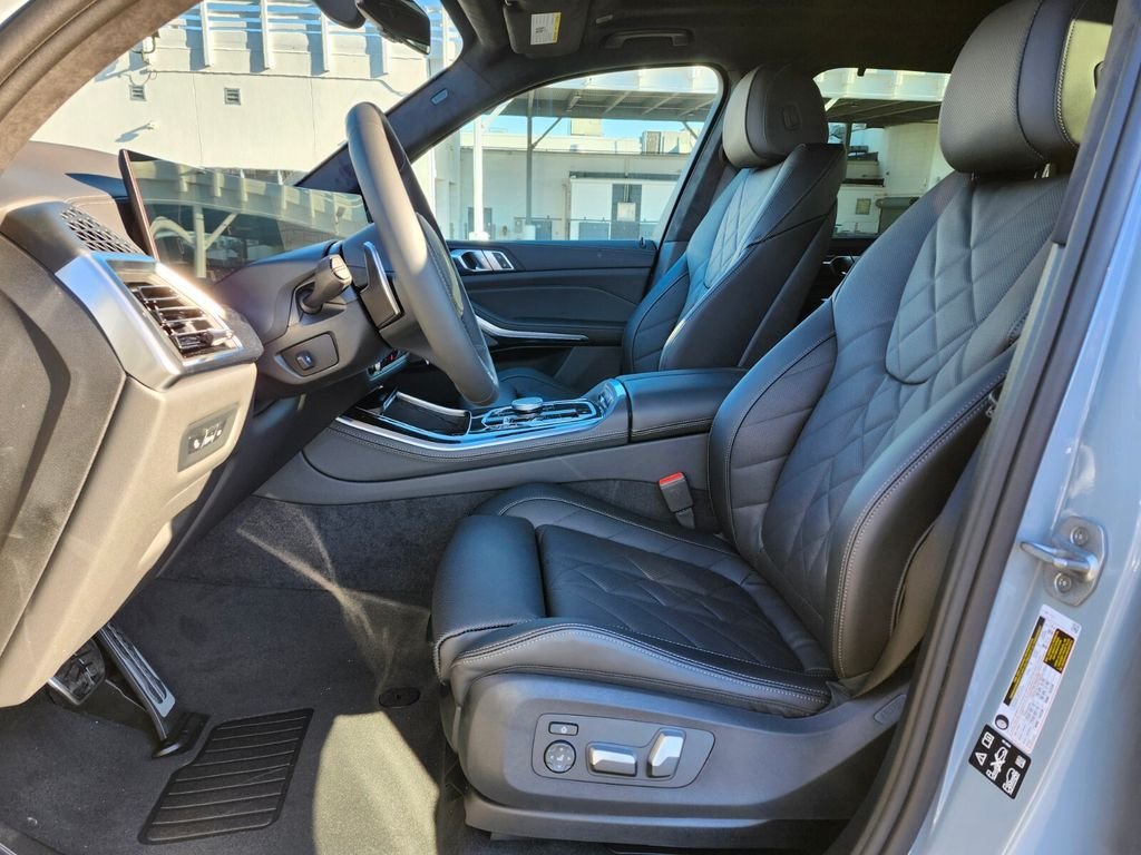 Used 2026 Gray BMW xDrive40i image 14
