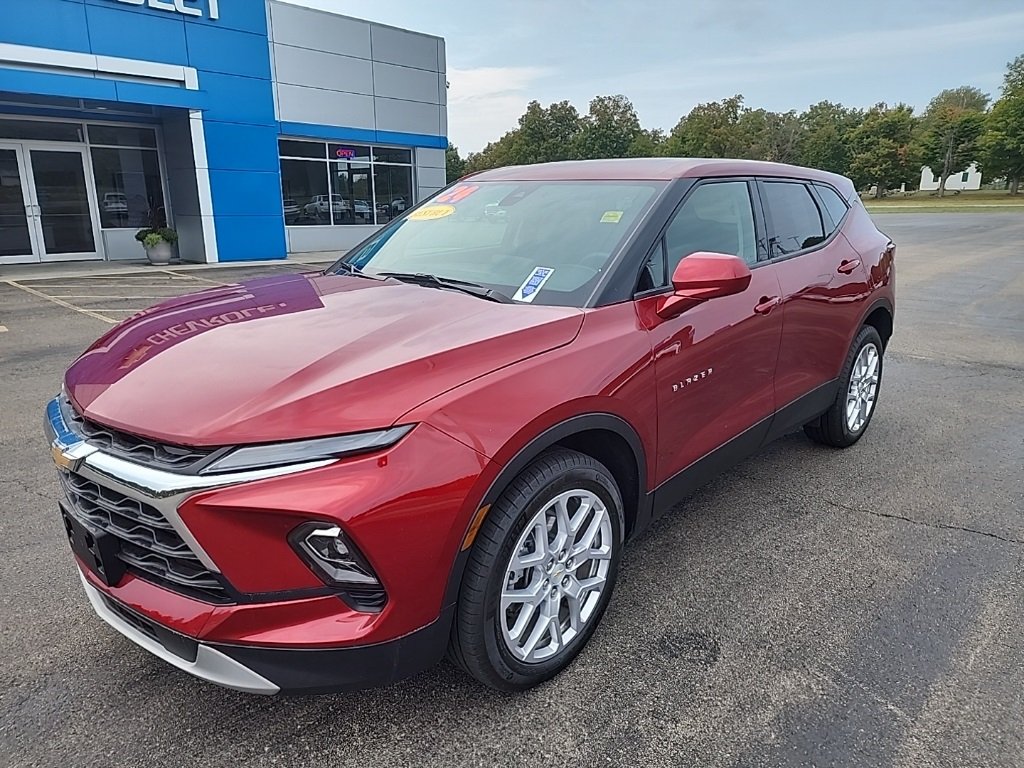 2024 Chevrolet Blazer 2LT photo 2
